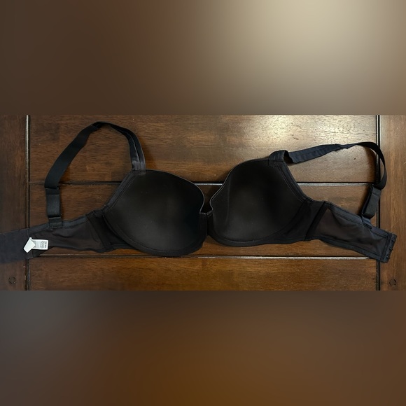 DKNY satin bra - Picture 3 of 5